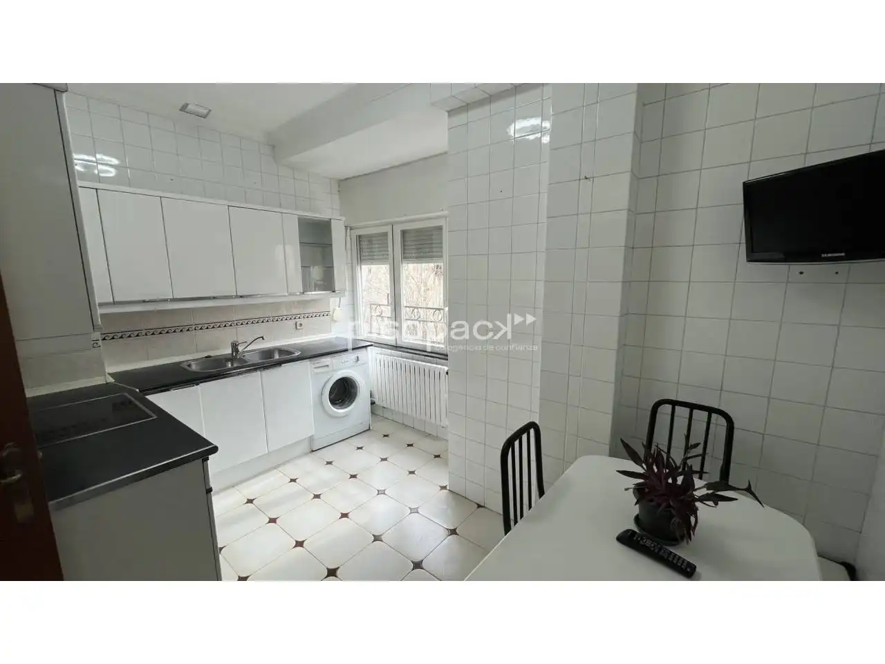Kitchen of Flat for sale in  Pamplona / Iruña  with Heating, Parquet flooring and Alarm