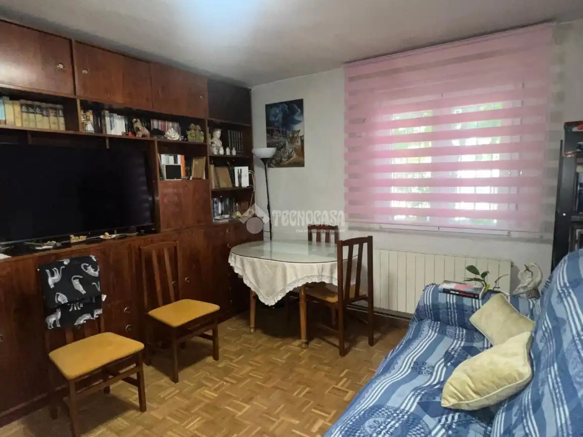 Sala d'estar de Pis en venda en Madrid amb Calefacció i Parquet