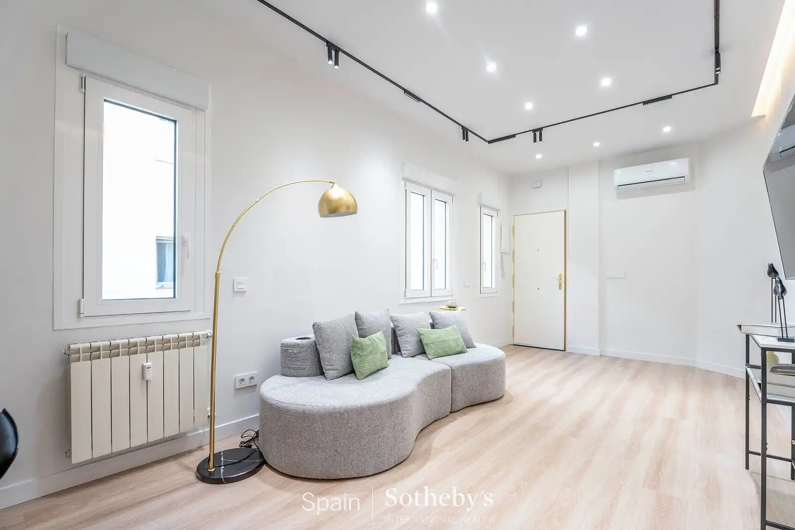 Appartement compact avec ascenseur à vendre à Paseo de la Reina Cristina, imagen 2