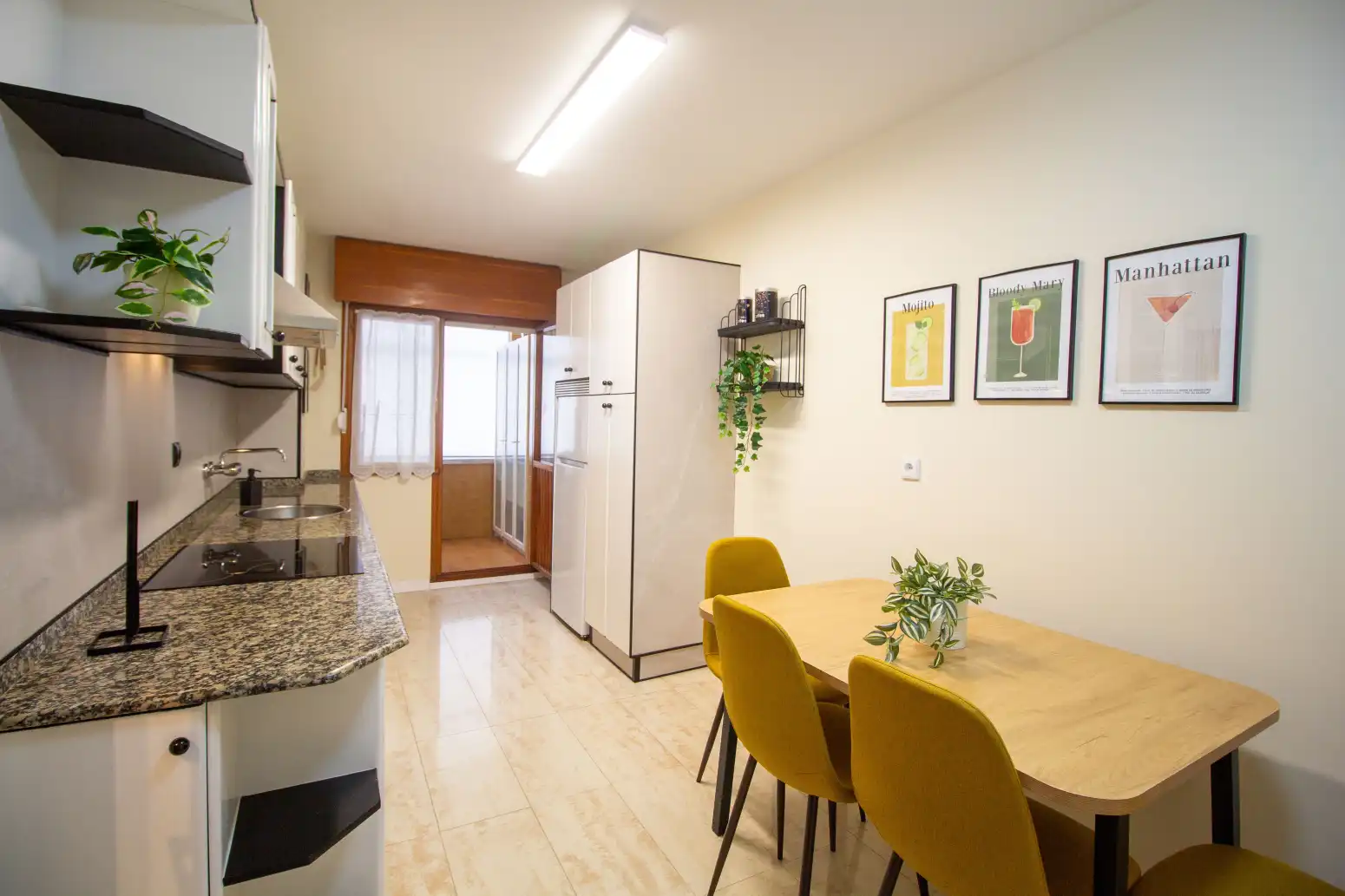 Cocina de Piso de alquiler en Gijón  con Calefacción, Terraza y Trastero