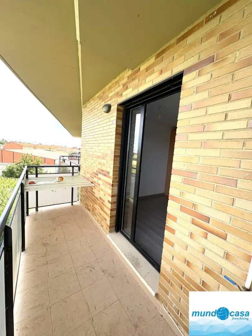 Balcony of Flat for sale in Pinseque  with Air Conditioner, Heating and Terrace