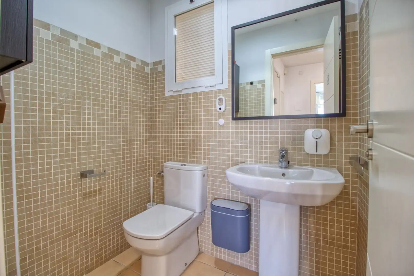 Casa aparellada amb piscina en venda a Torremuelle, imagen 20