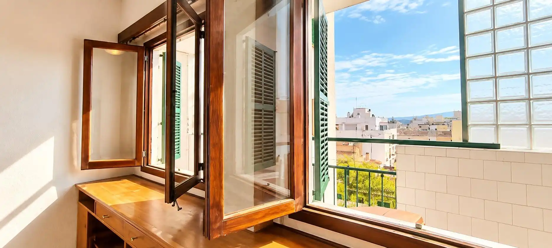 Balcony of Flat for sale in Llevant