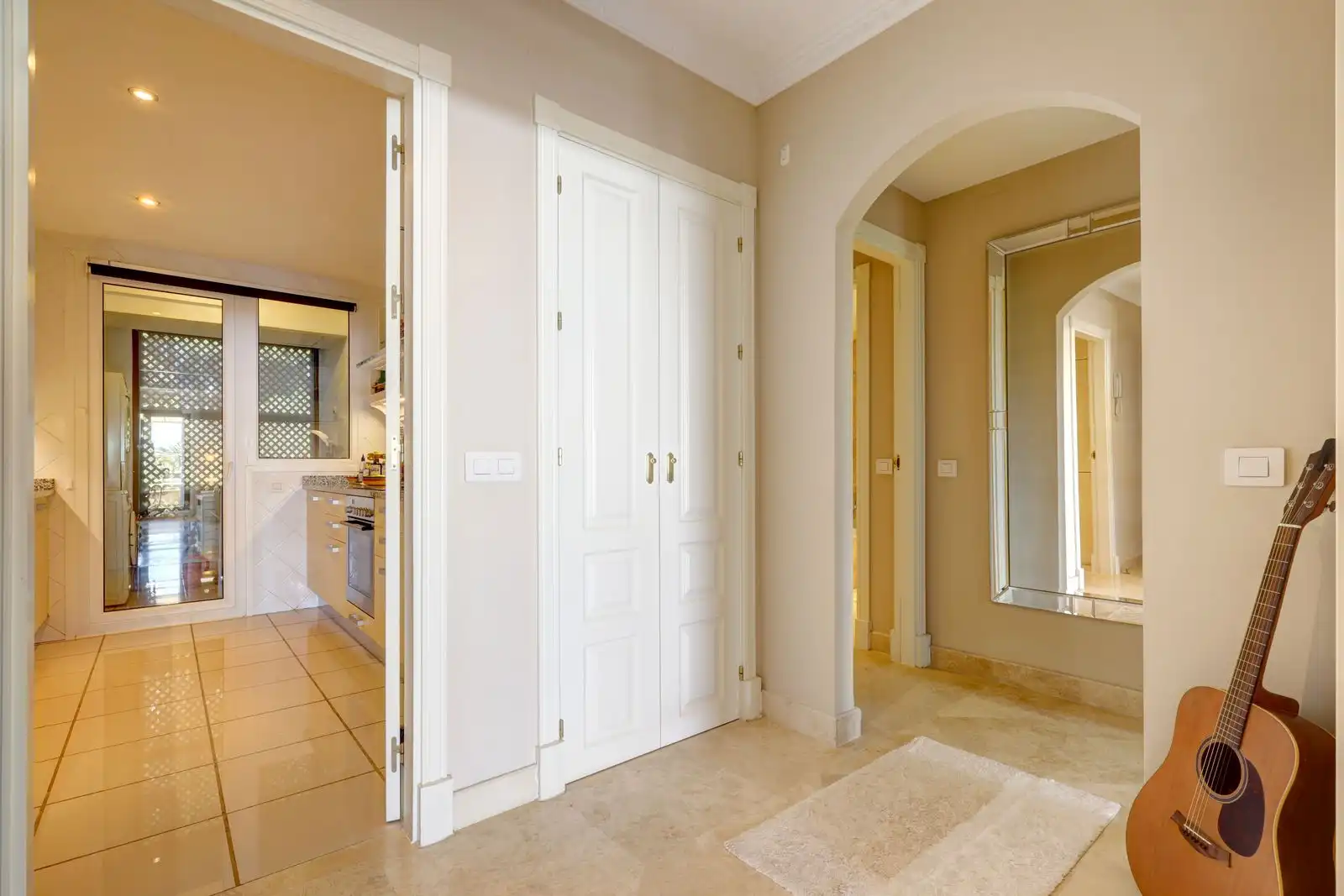 Apartament amb piscina en venda a Benahavís pueblo, imagen 21