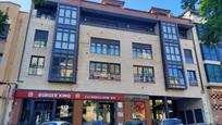 Vista exterior de Pis en venda en Avilés amb Calefacció, Parquet i Traster
