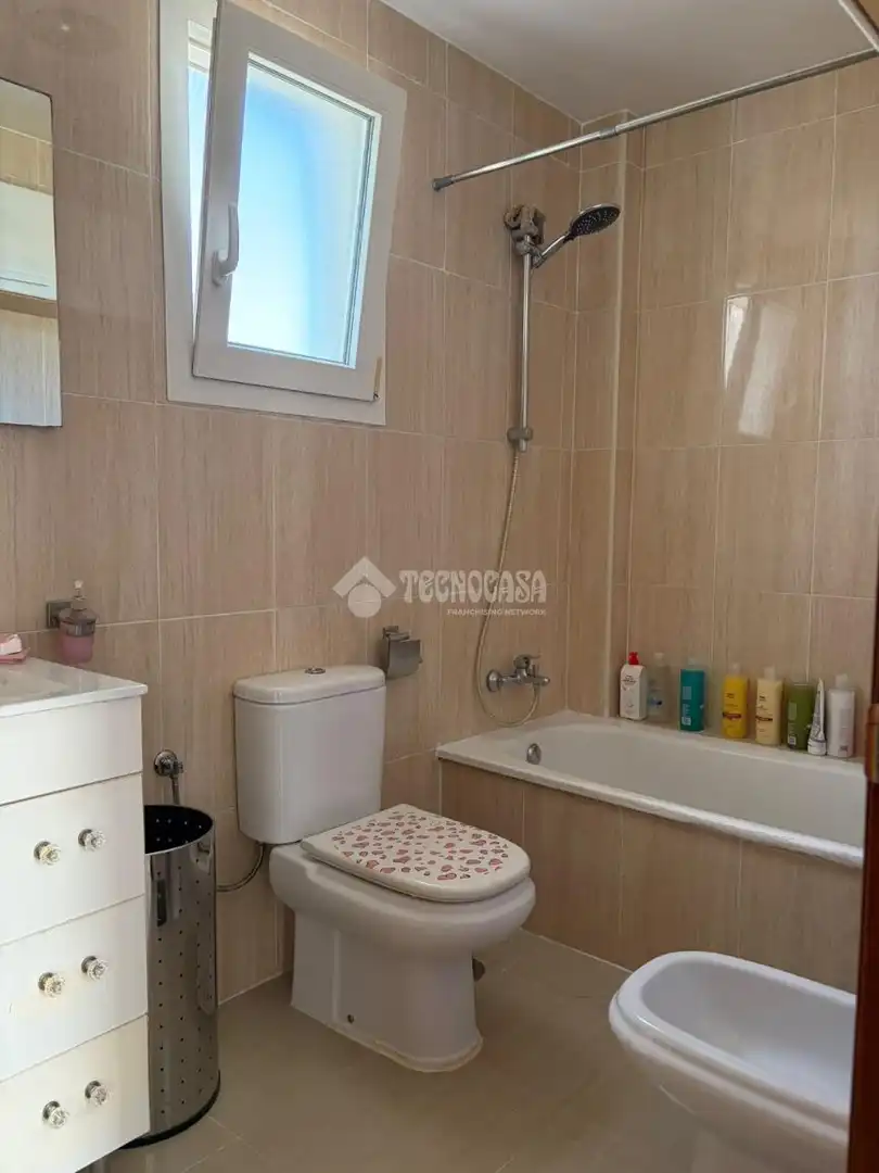 Bany de Casa o xalet en venda en San Fernando amb Aire condicionat