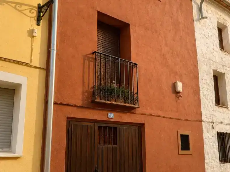 Terrassa de Casa adosada en venda en Alpuente amb Balcó