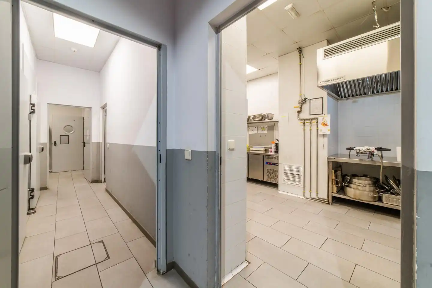 Kitchen of Commercial properties for rent in Madrid