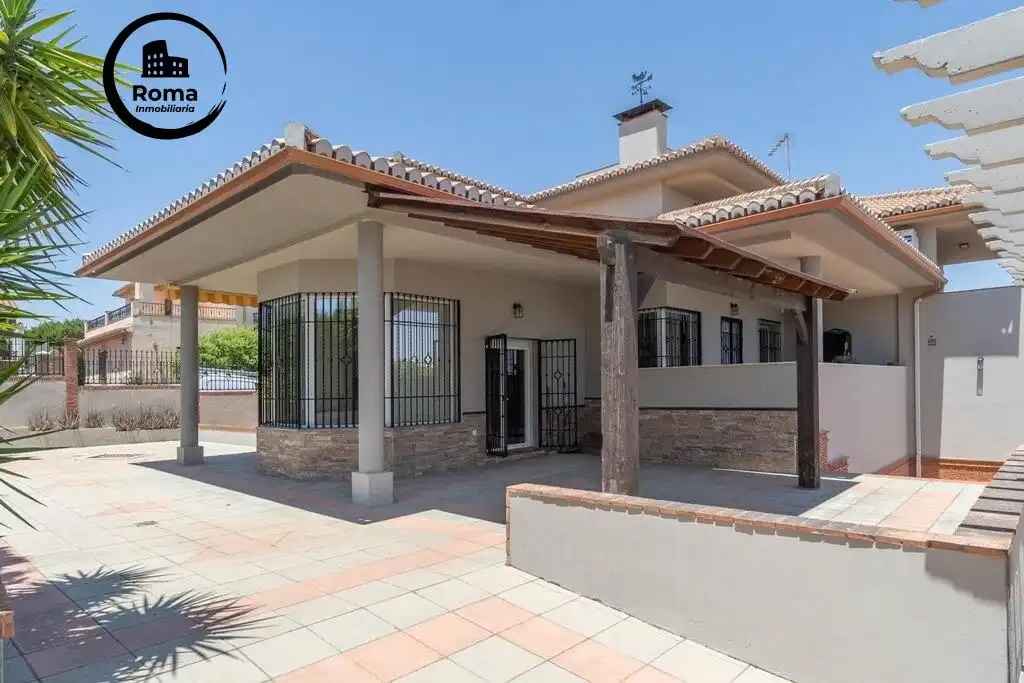 Chalet con terraza en venta en Villa de Otura