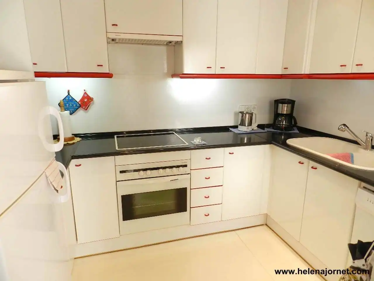 Küche von Dachboden zum Verkauf in Calonge i Sant Antoni mit Heizung, Terrasse und Balkon