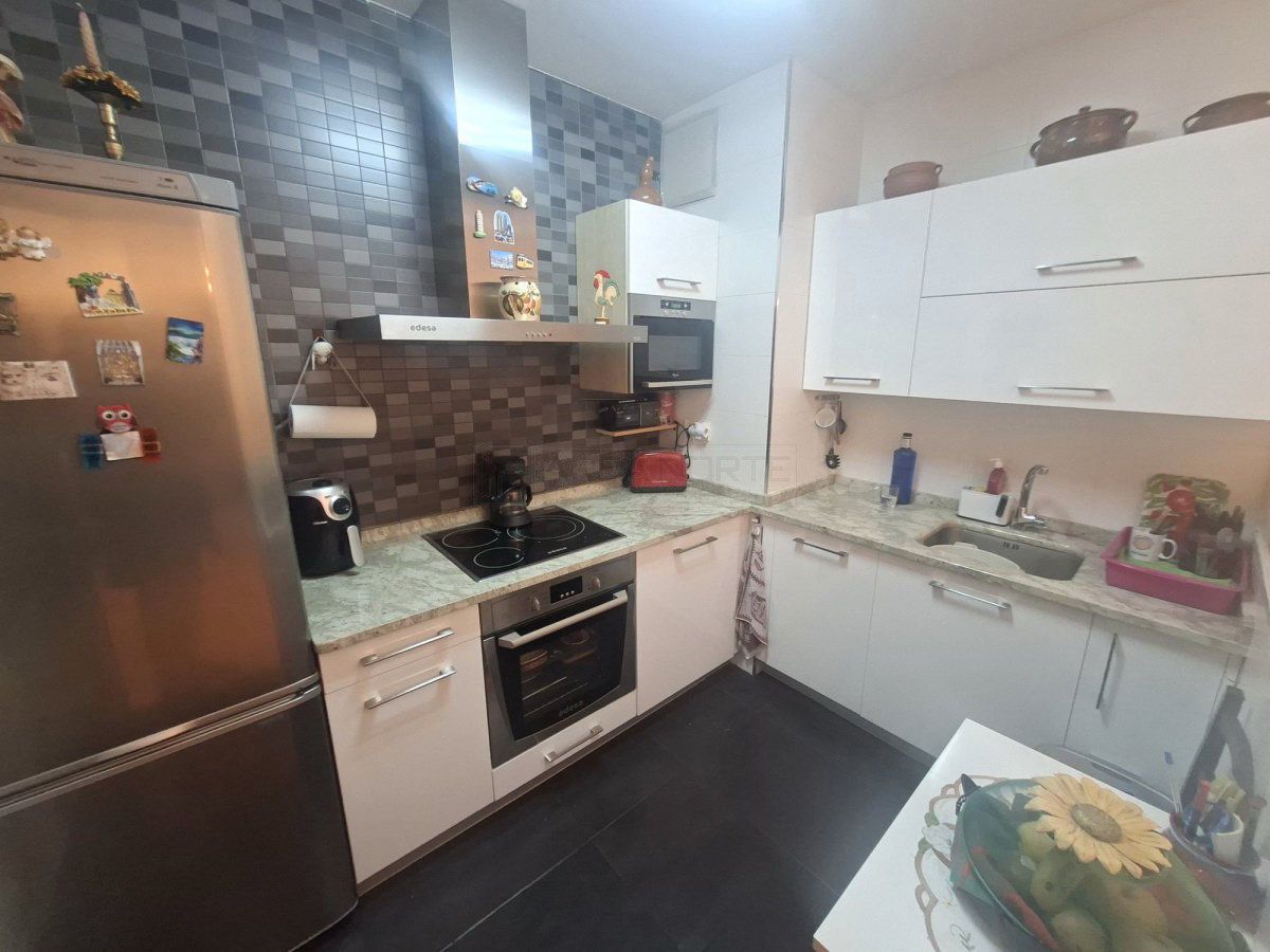 Cuina de Apartament en venda en Vitoria - Gasteiz amb Calefacció, Parquet i Traster