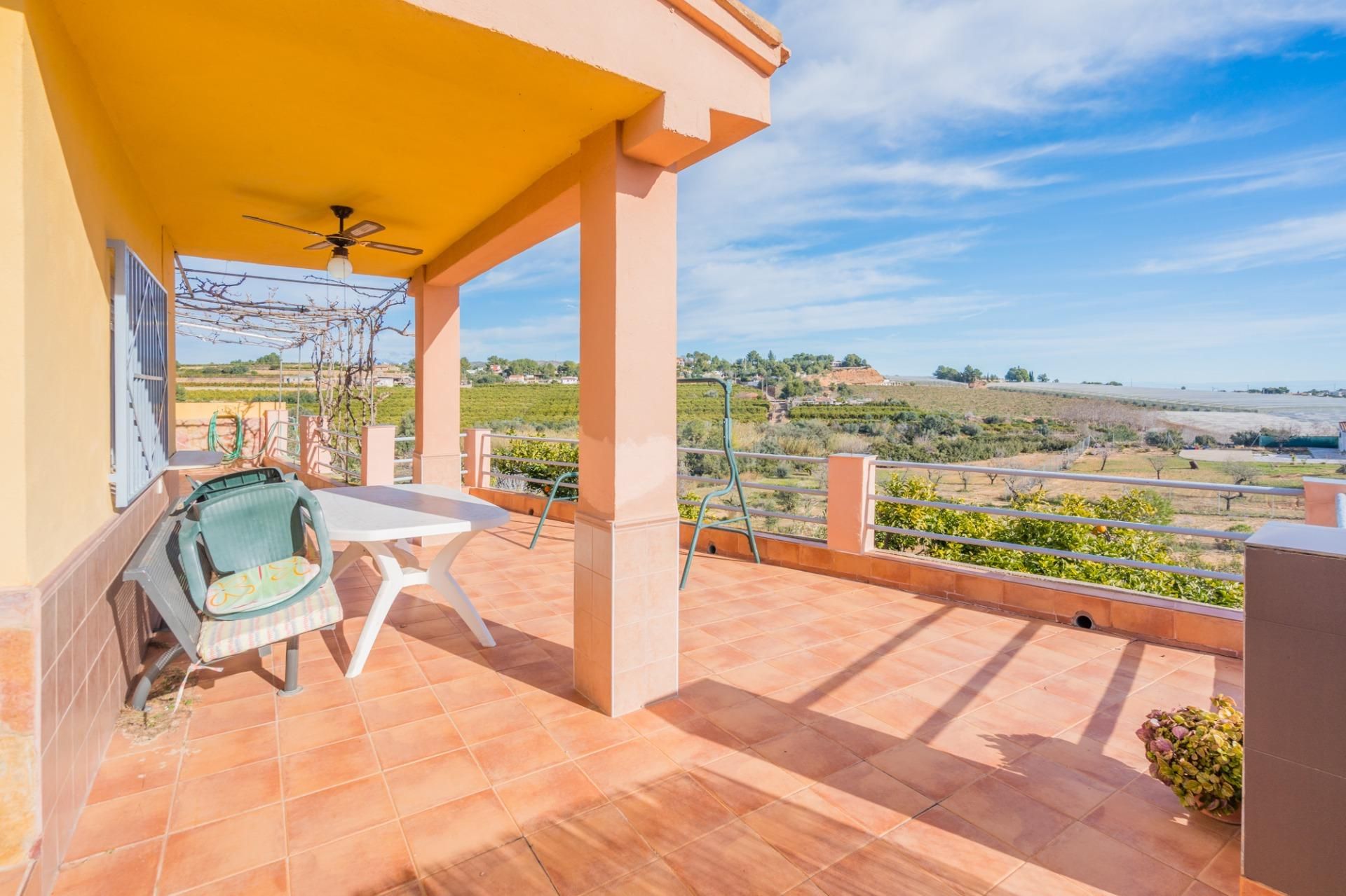 Terrassa de Finca rústica en venda en Torrent amb Aire condicionat, Terrassa i Piscina