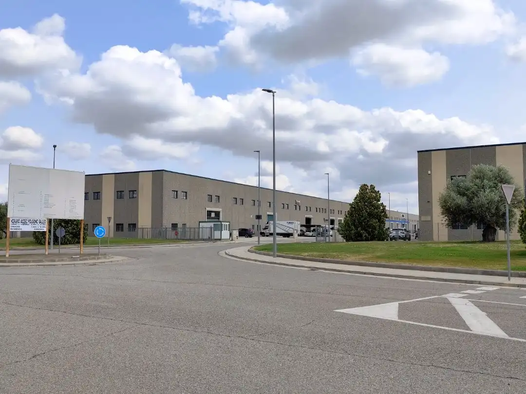 Exterior view of Commercial properties for rent in Alcarràs