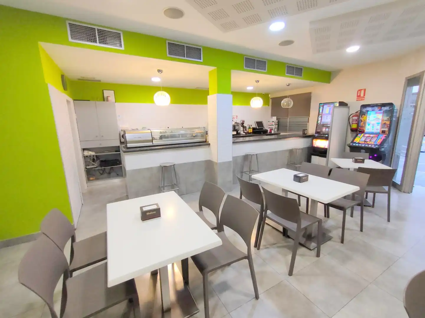 Local en venda en Sagunto / Sagunt amb Aire condicionat i Moblat