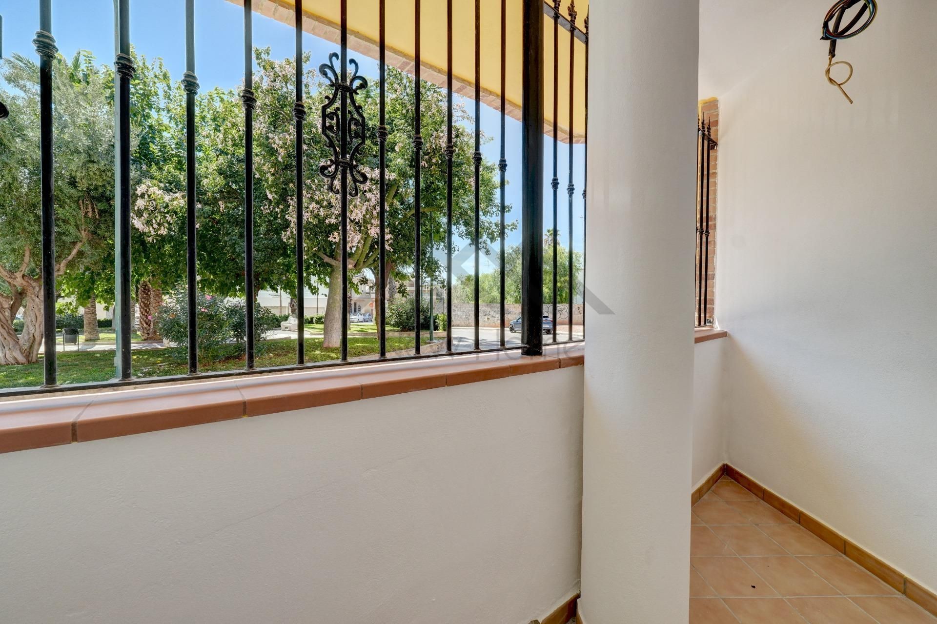 Wohnung zum verkauf in La Pobla de Vallbona mit Balkon