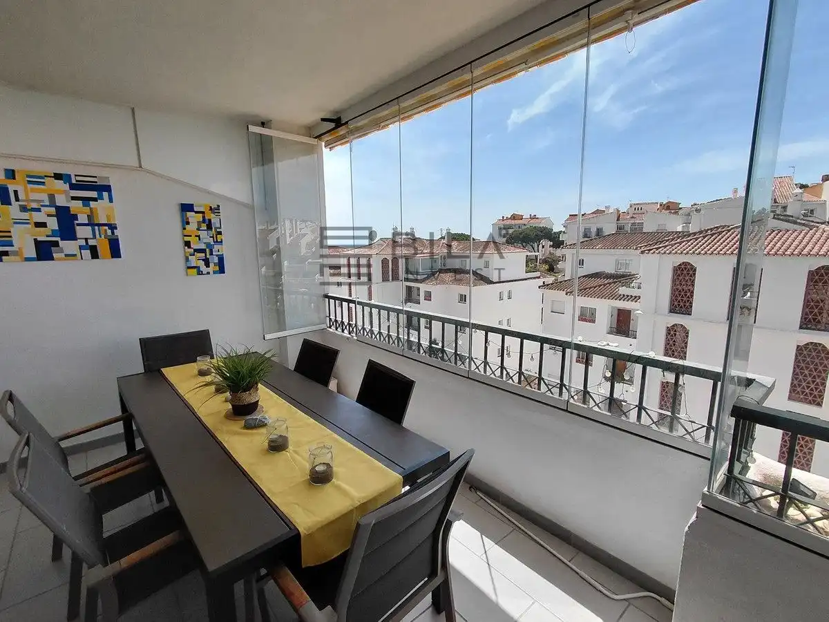Piso con piscina en venta en Santa Teresa de Calahonda, imagen 4