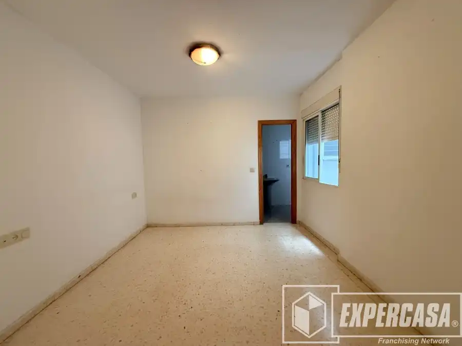 Vista exterior de Pis en venda en Riba-roja de Túria
