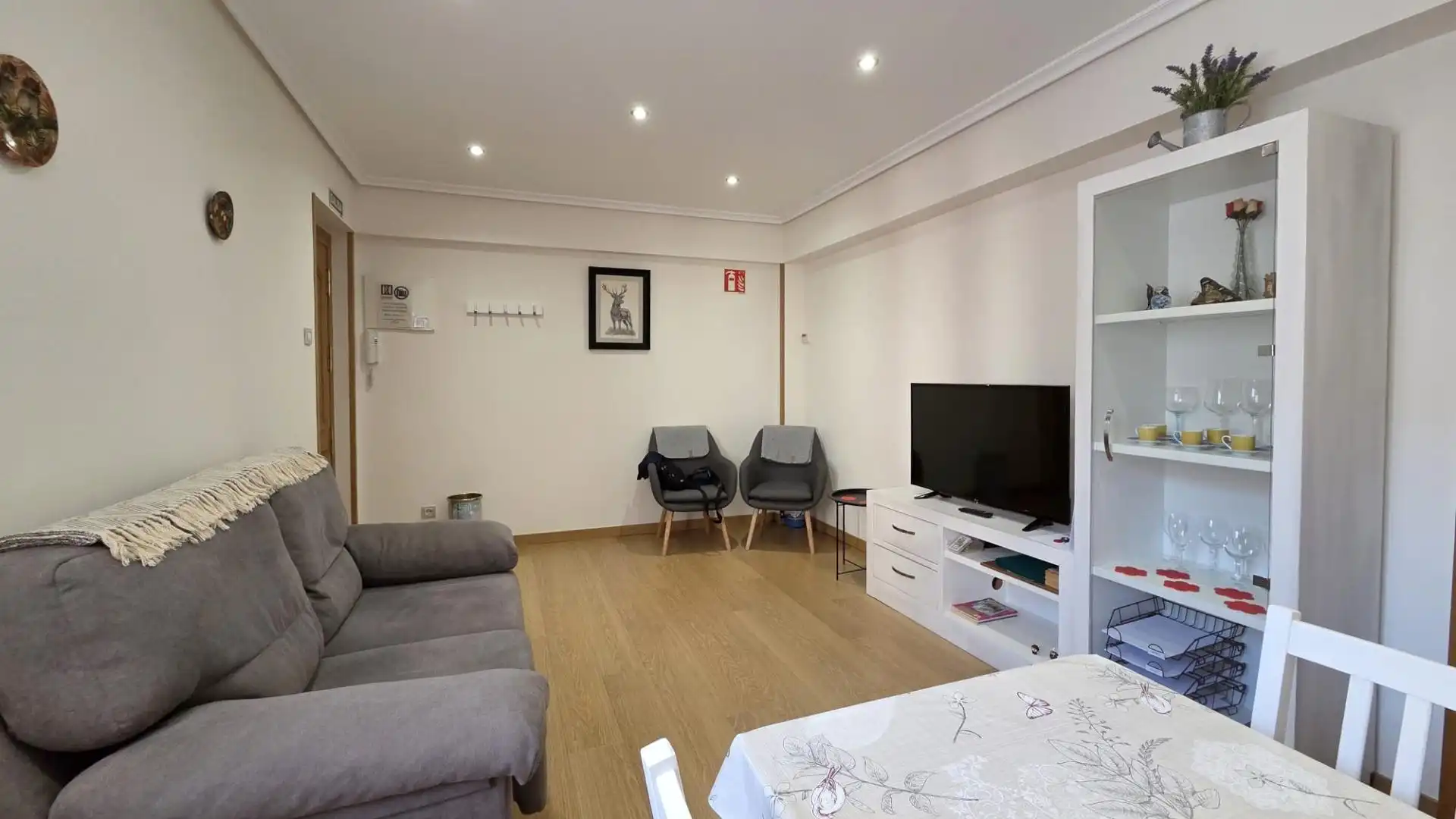 Wohnzimmer von Wohnung zur Miete in Santander mit Heizung und Möbliert