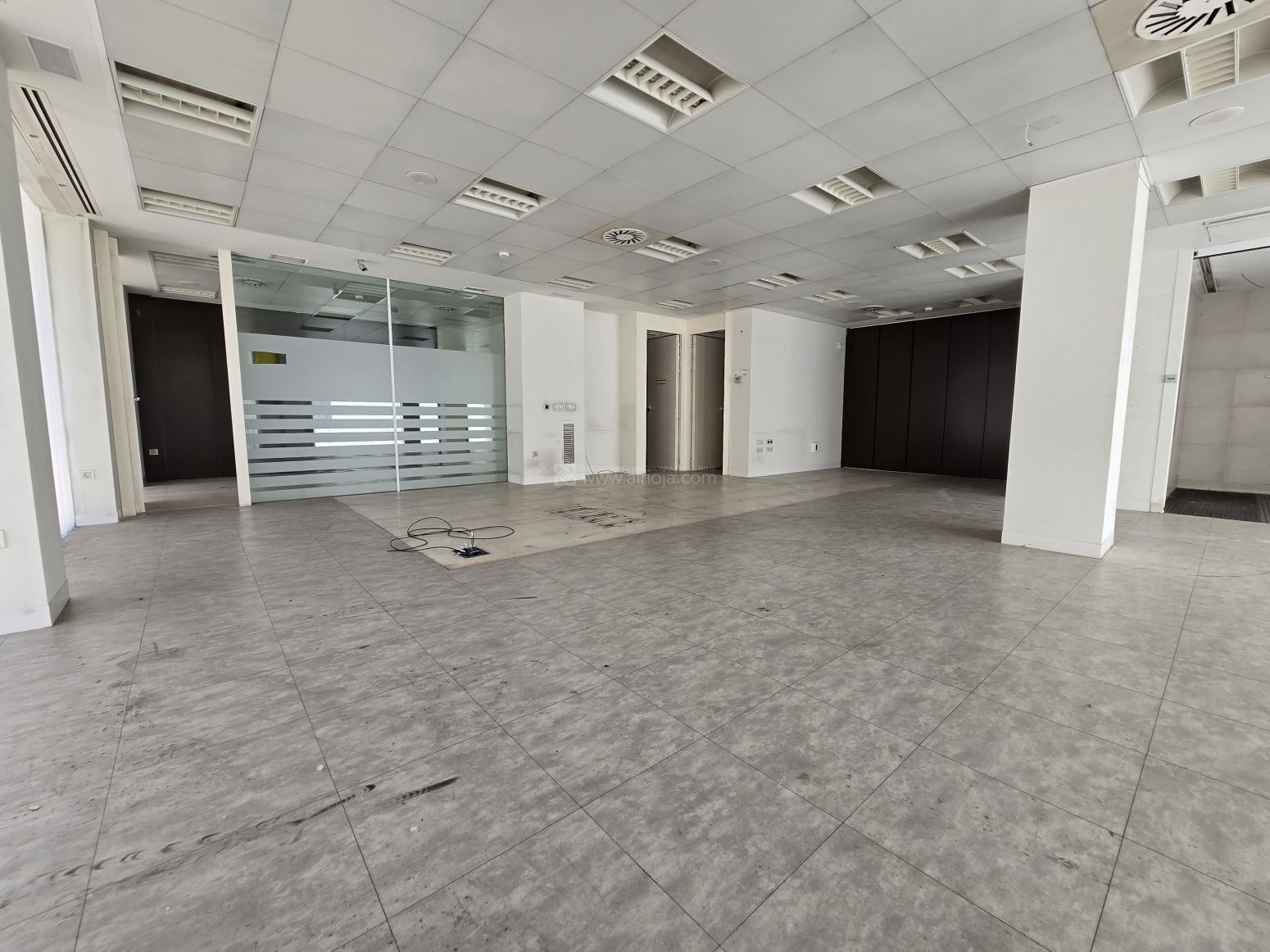 Premises to rent in  Logroño  with Terrace