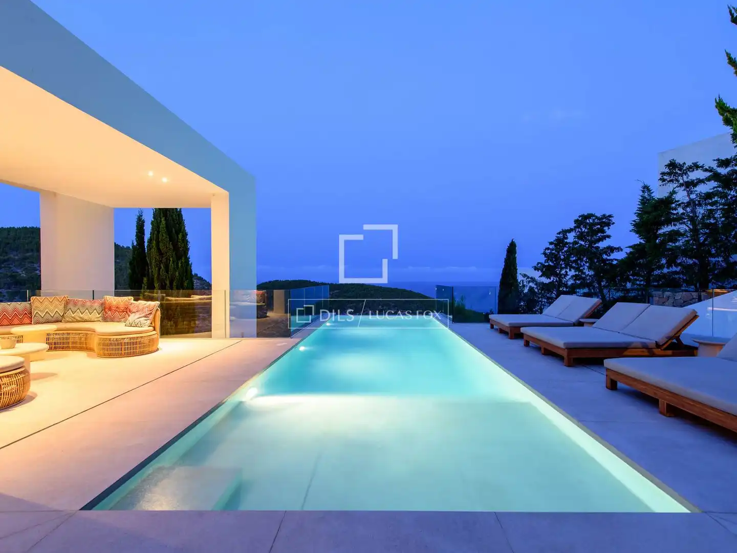 Terrace of Houses for sale in Santa Eulària des Riu  with Air Conditioner and Swimming Pool