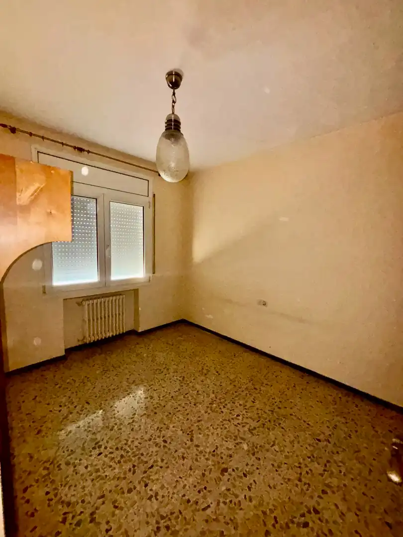 Bedroom of Detached homes for sale in Salt  with Heating, Balcony and Alarm