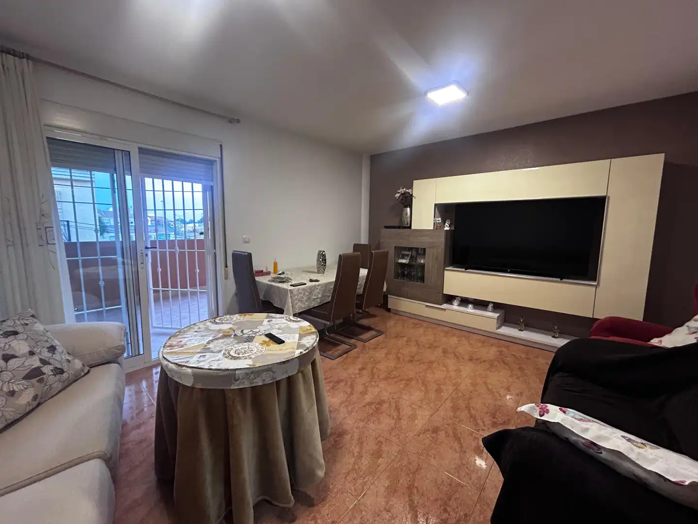 Sala d'estar de Casa adosada en venda en Torre-Pacheco amb Aire condicionat, Terrassa i Balcó