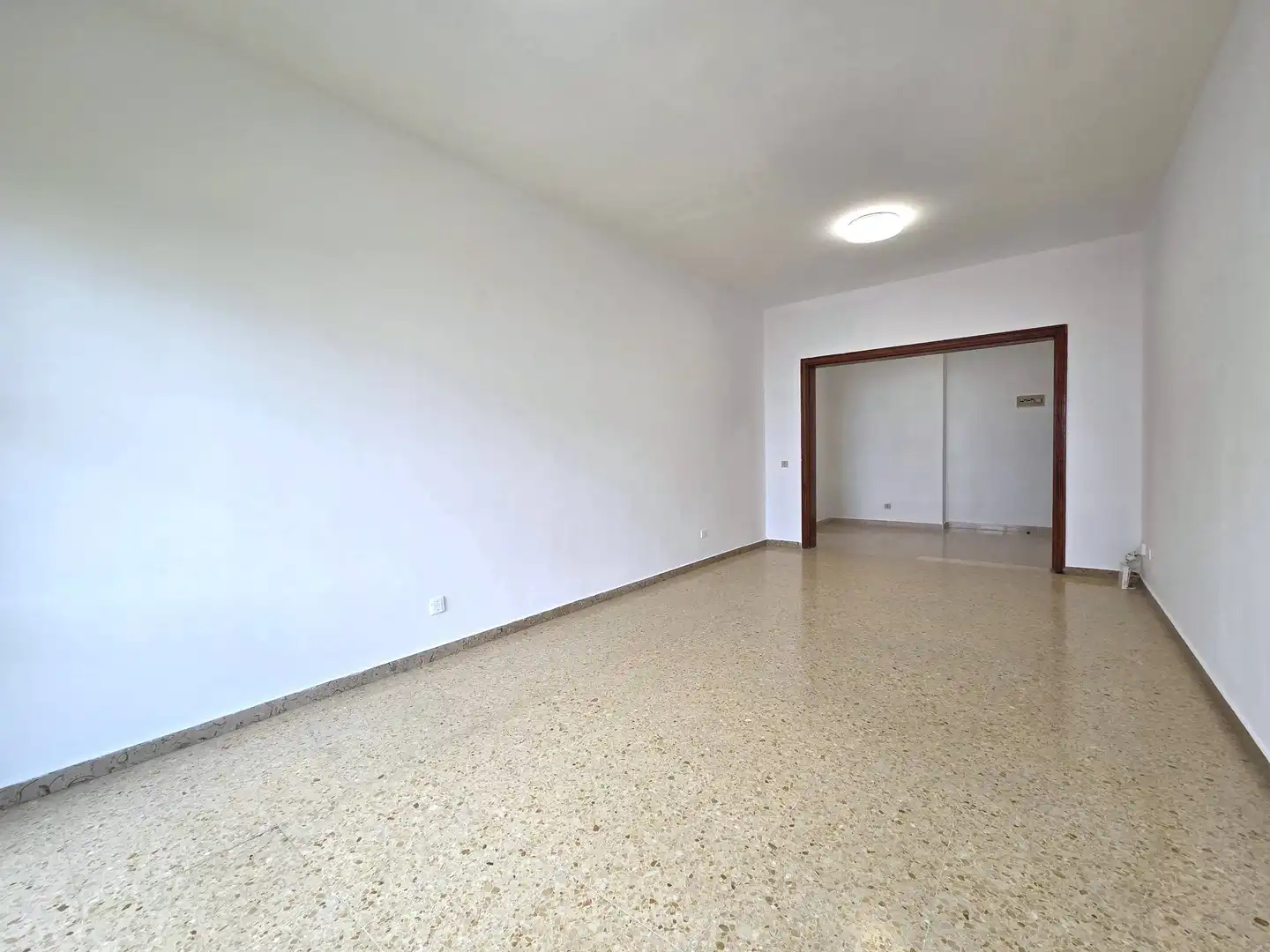 Sala d'estar de Pis en venda en Las Palmas de Gran Canaria amb Terrassa, Traster i Balcó