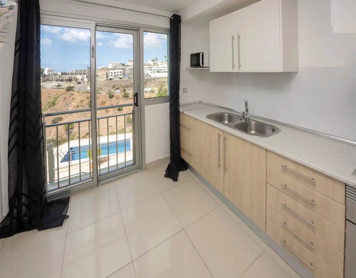 Cocina de Piso en venta en Mogán con Terraza, Amueblado y Horno