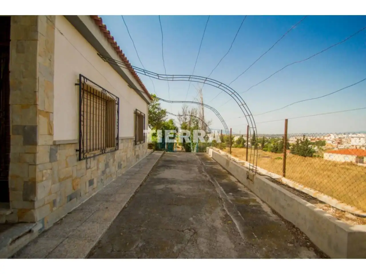 Vista exterior de Casa o xalet en venda en Molina de Segura amb Jardí privat, Terrassa i Piscina