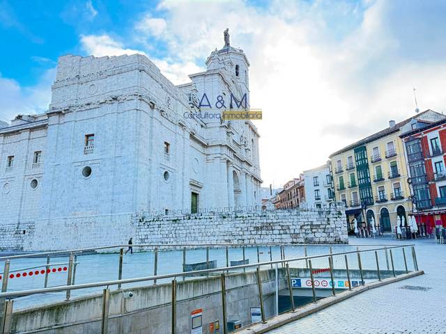 Local comercial en Venta en Tintes,8 en Centro