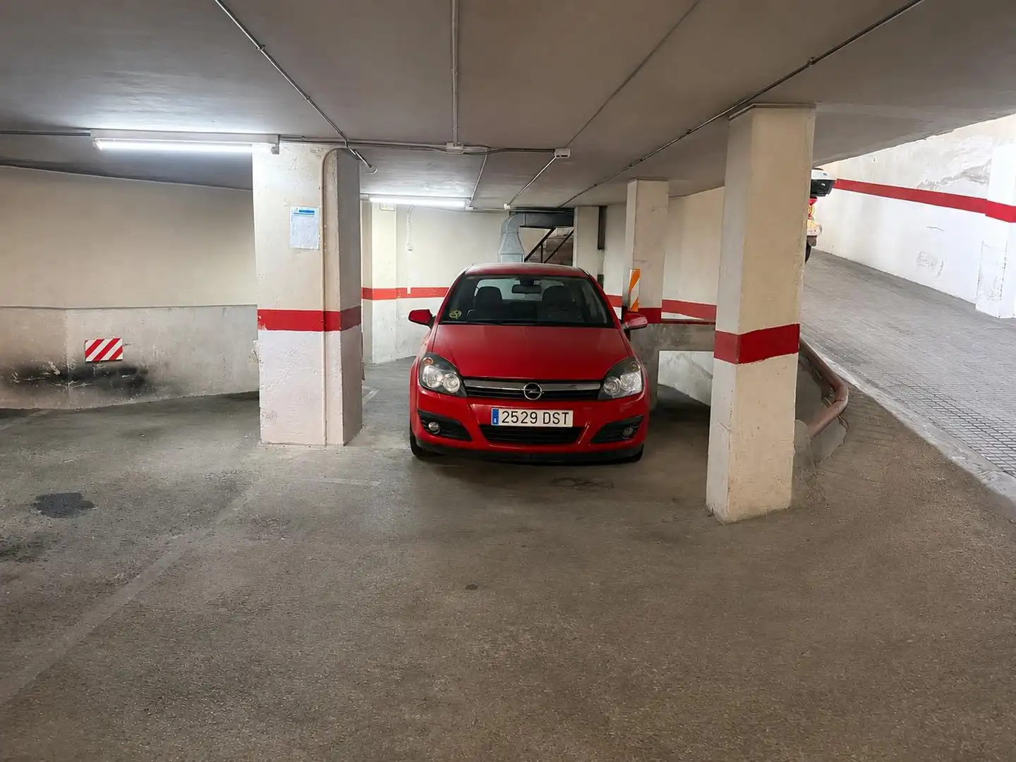 Parkplatz von Garage zur Miete in Barcelona