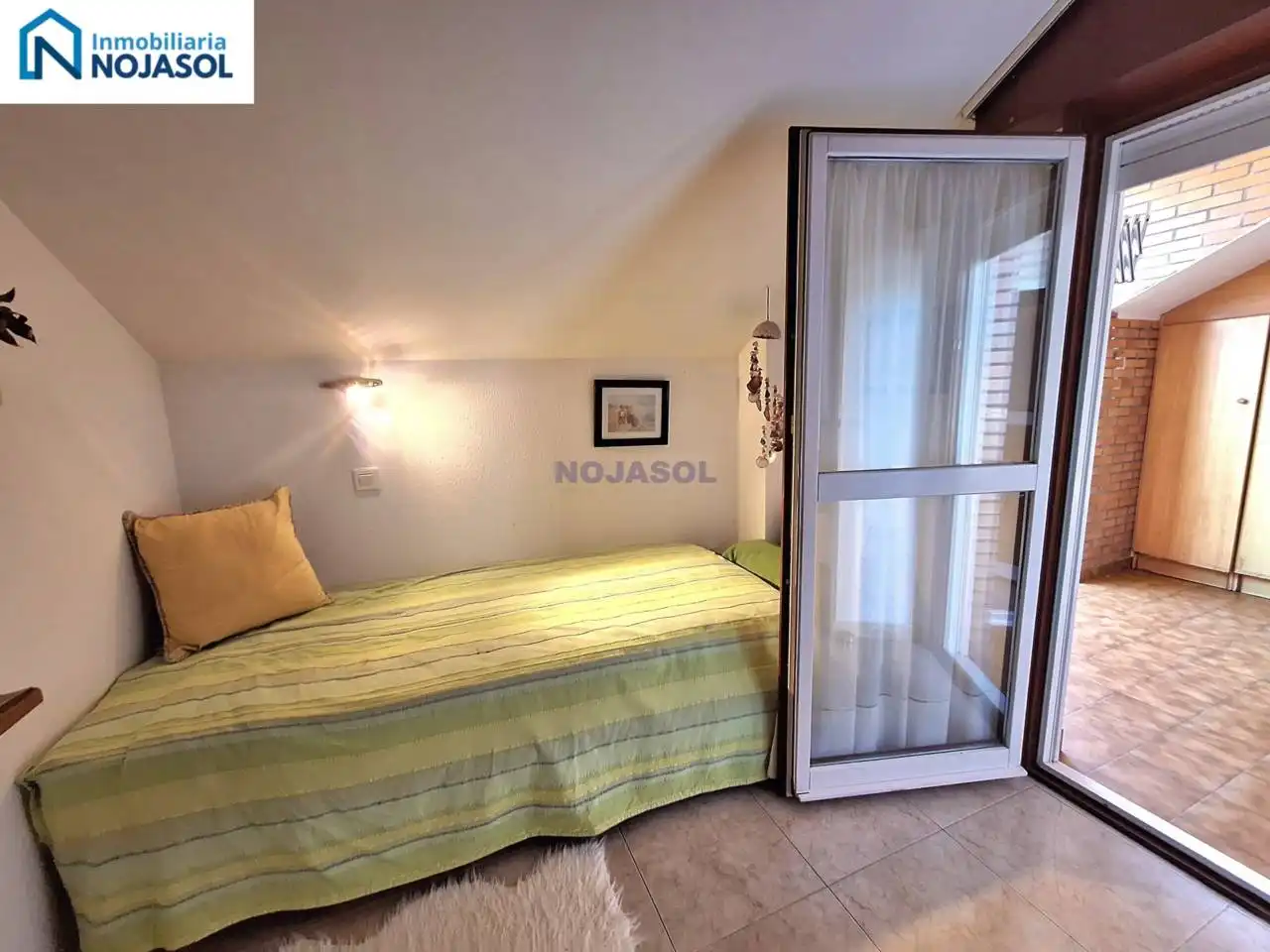 Dormitori de Apartament en venda en Noja amb Calefacció, Terrassa i Moblat