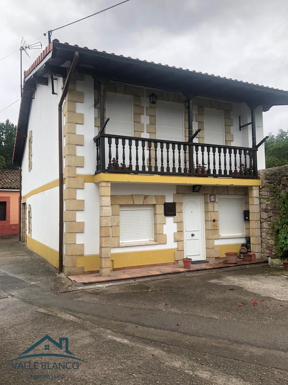 Exterior view of House or chalet for sale in Arenas de Iguña