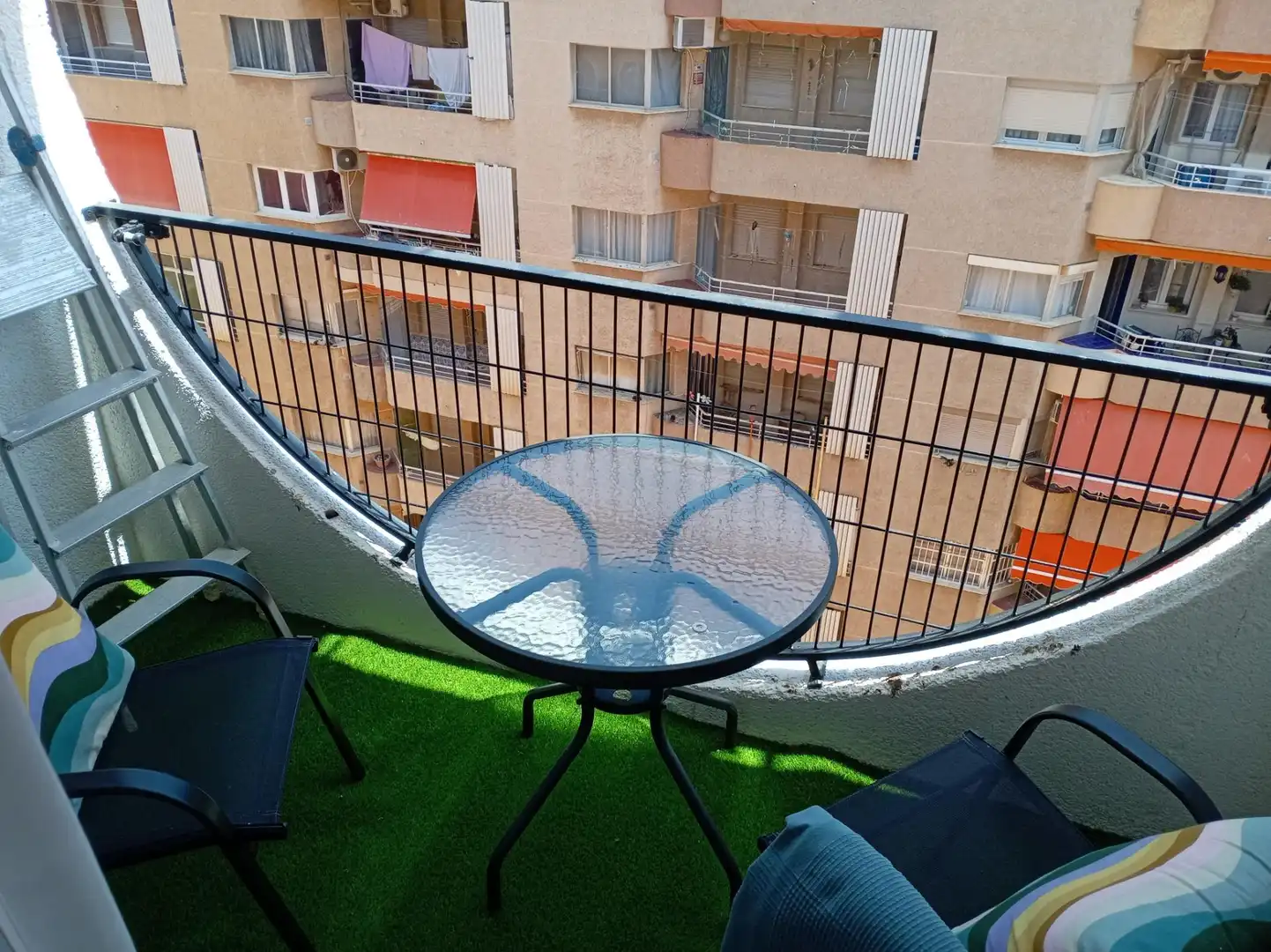 Terraza de Estudio de alquiler en Torrevieja con Aire acondicionado, Calefacción y Terraza