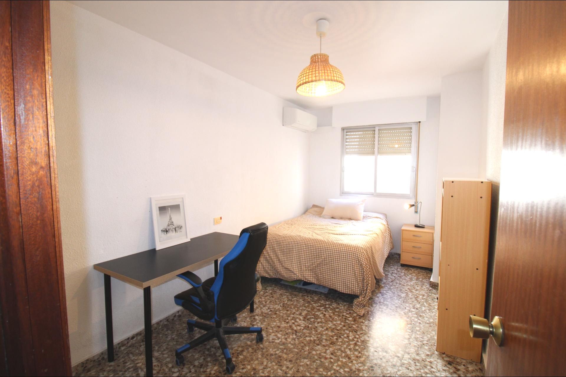 Flat to share in Calle MADRE DIOS  , La Catedral