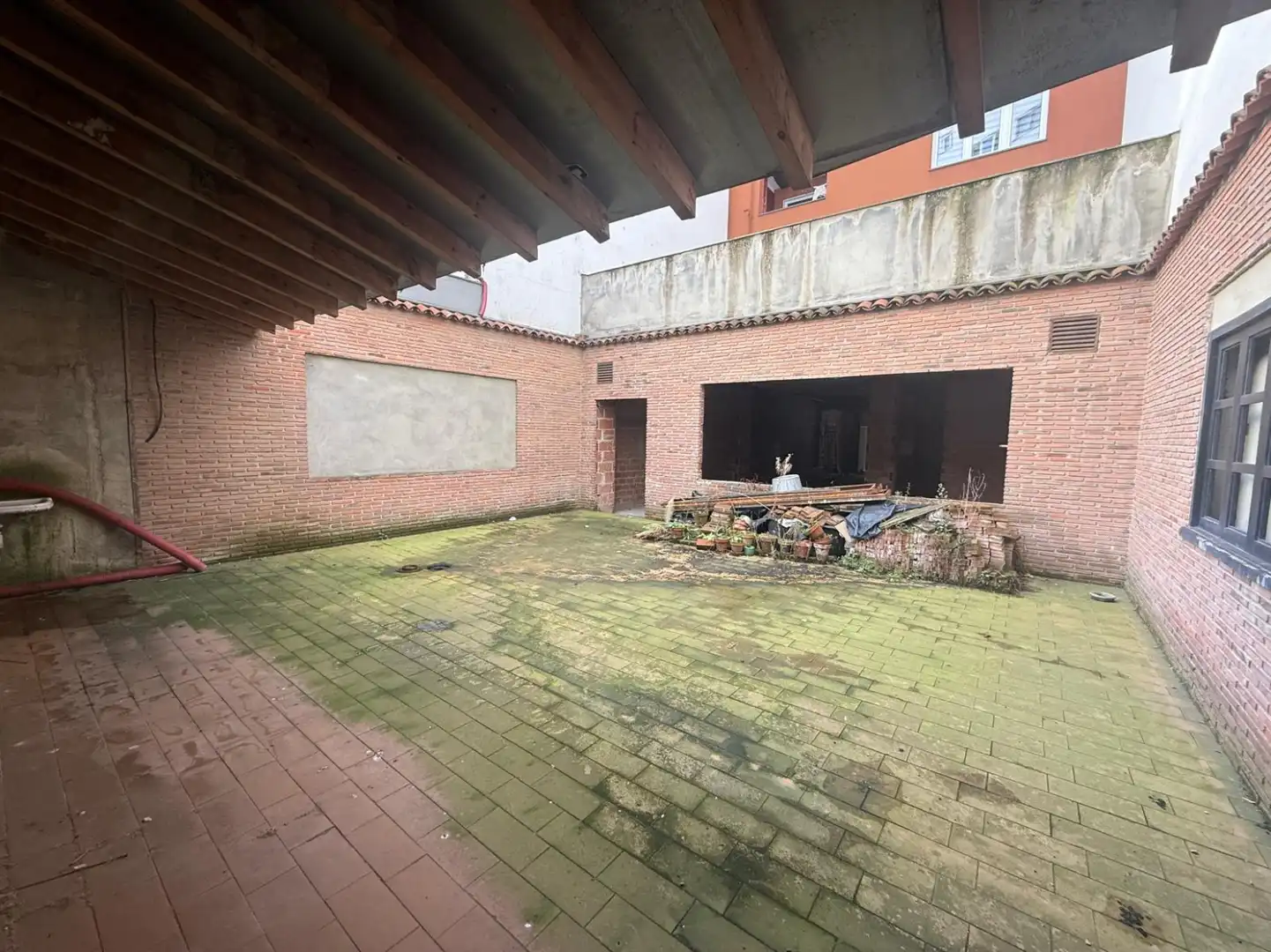 Local comercial en venta en Avilés - Plaza del Carbayedo 21