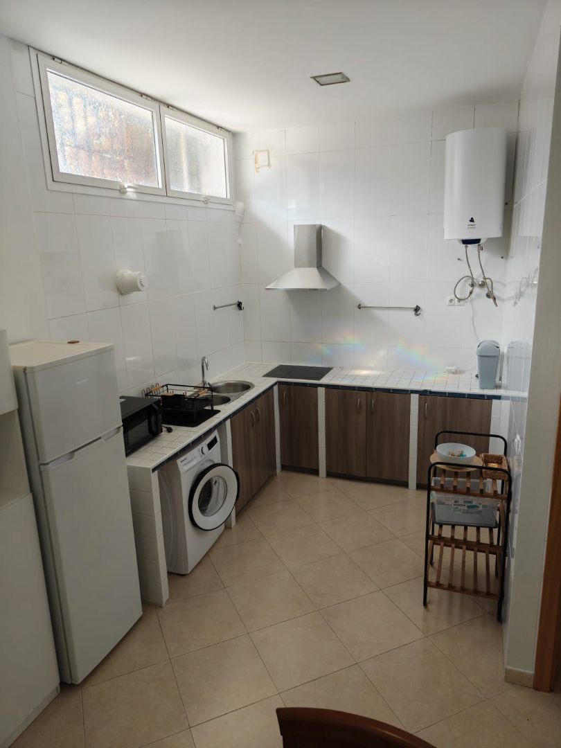 Cocina de Estudio de alquiler en Málaga Capital con Terraza, Amueblado y Lavadora
