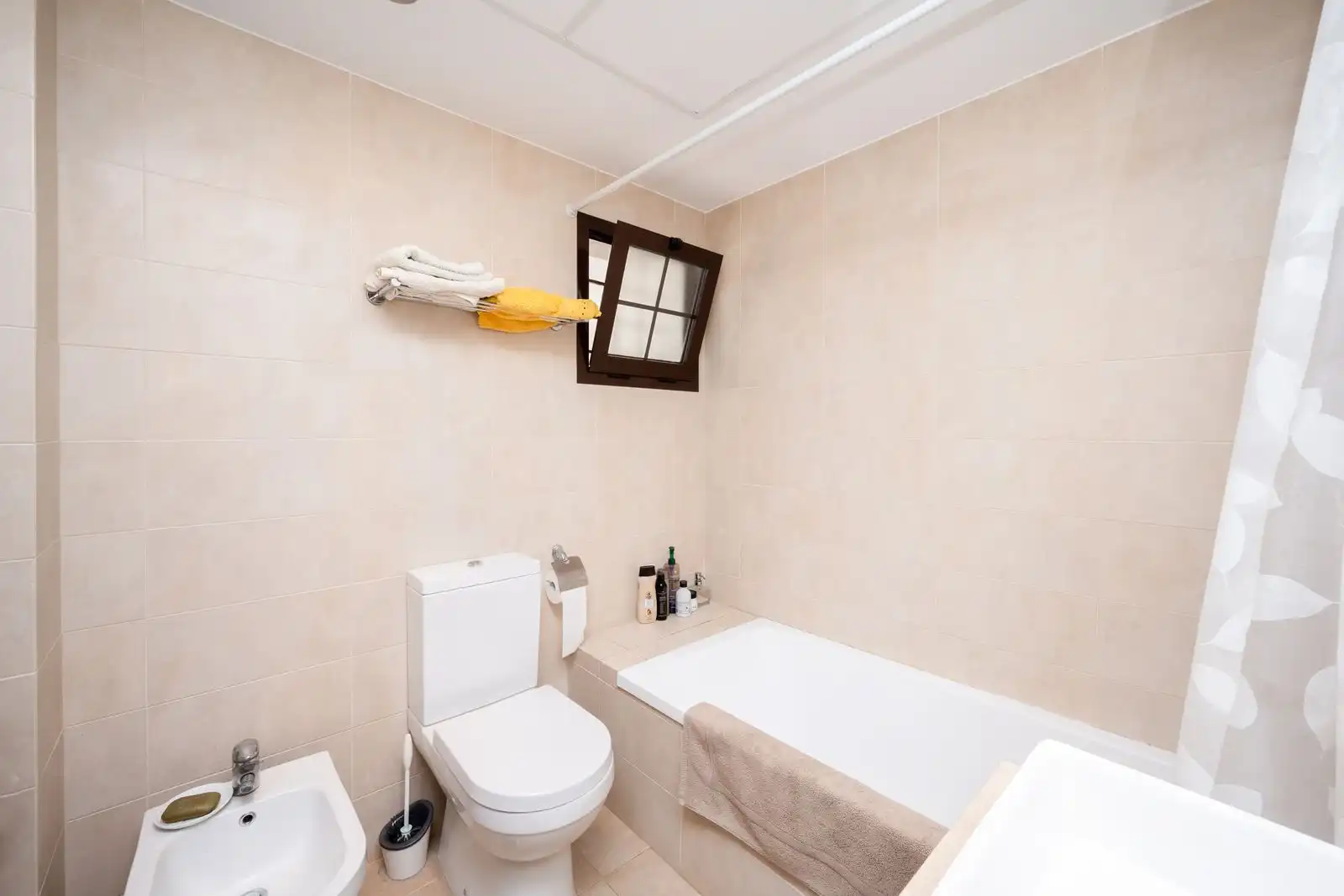 Baño de Ático en venta en Marbella con Aire acondicionado, Internet y Piscina comunitaria