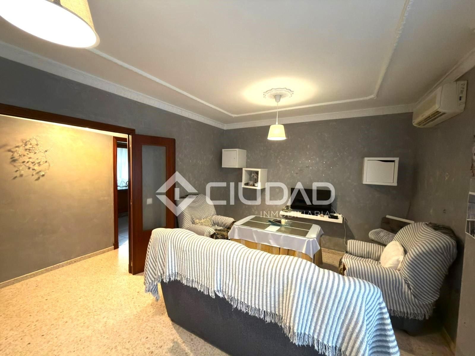 Sala d'estar de Pis en venda en Sanlúcar de Barrameda amb Balcó