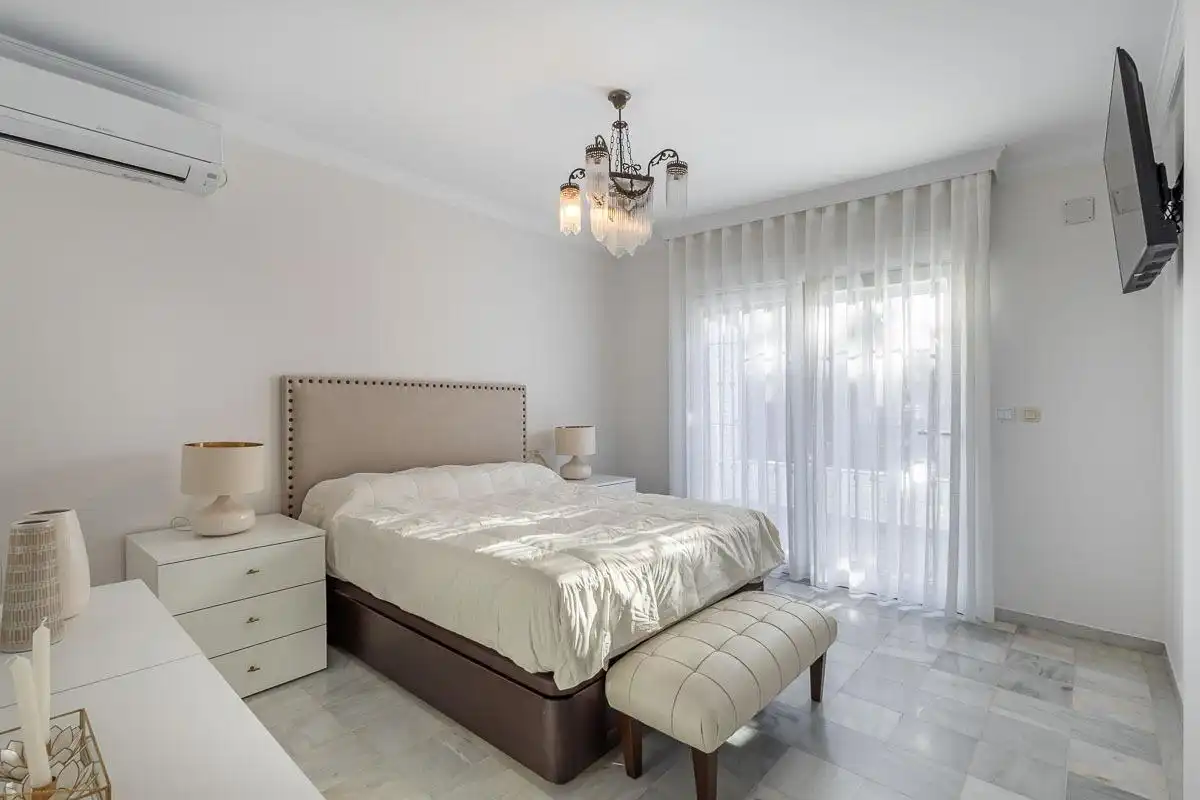 Habitación de Casa adosada en venta en Motril con Terraza y Alarma