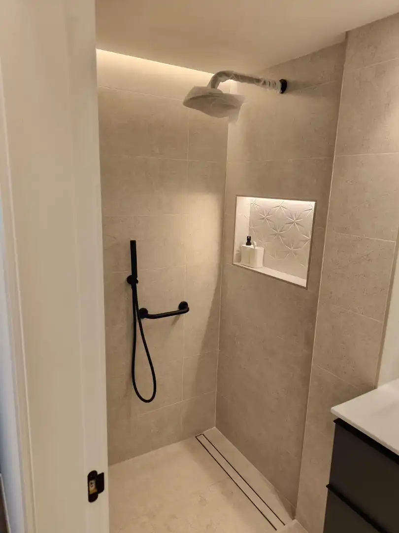 Bany de Apartament de lloguer en Granada