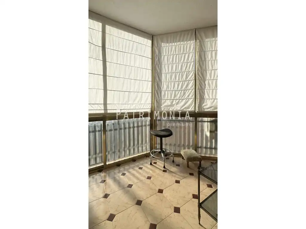 Vista exterior de Ático en venta en Barcelona