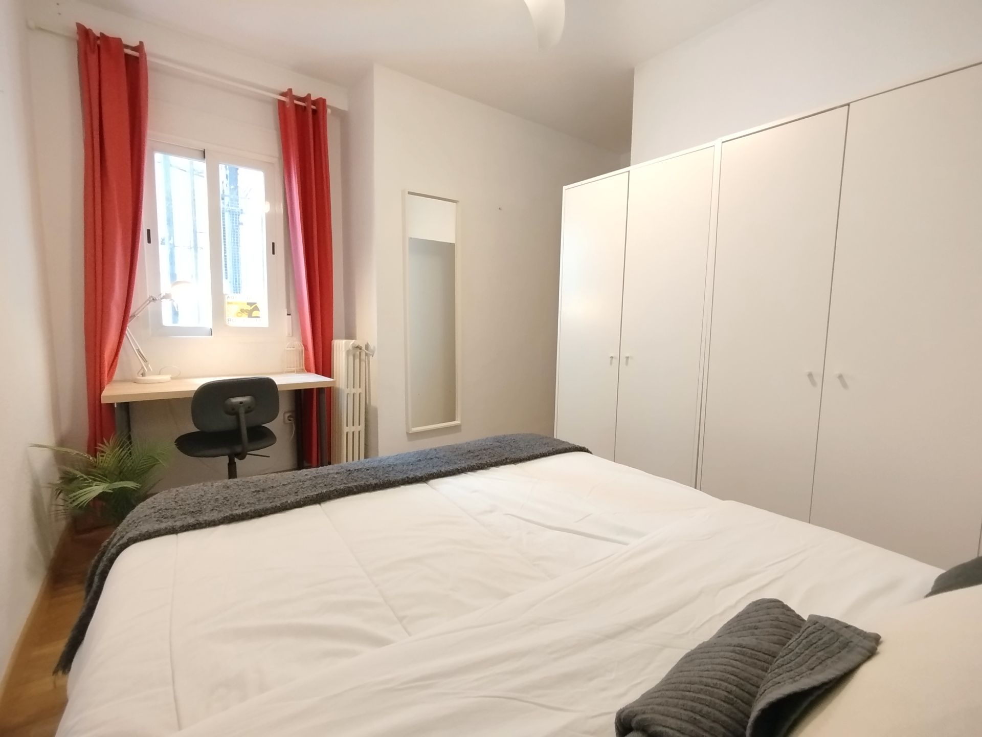 Bedroom of Flat to share in  Madrid Capital  with Heating, Furnished and Oven
