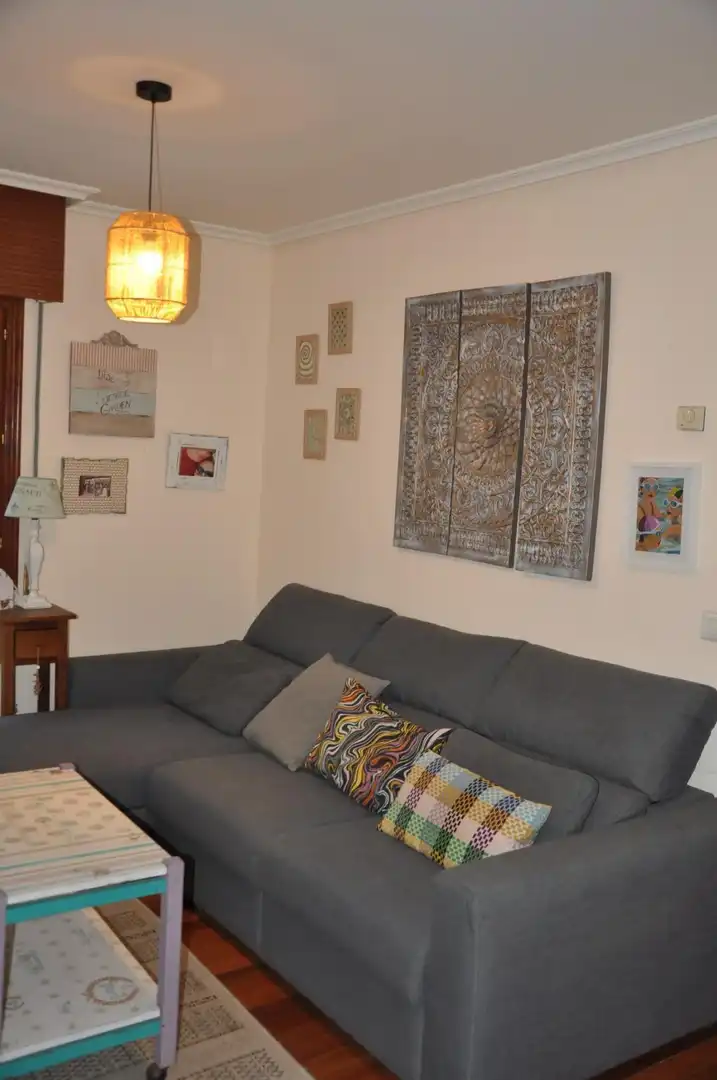 Sala de estar de Casa o chalet en venta en Castro-Urdiales con Calefacción, Jardín privado y Terraza