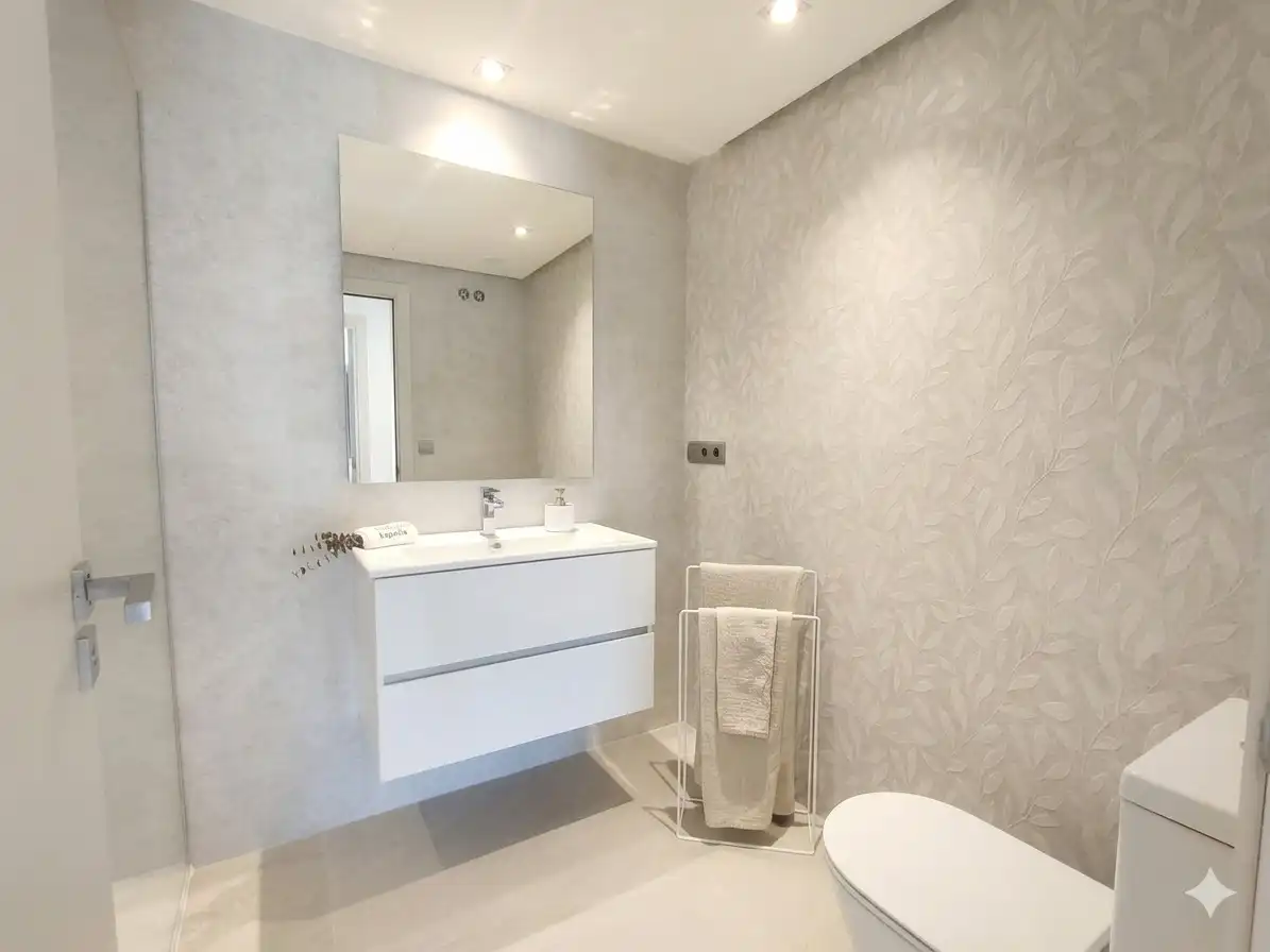 Badezimmer von Wohnung zum Verkauf in Mijas mit Klimaanlage, Privatgarten und Terrasse