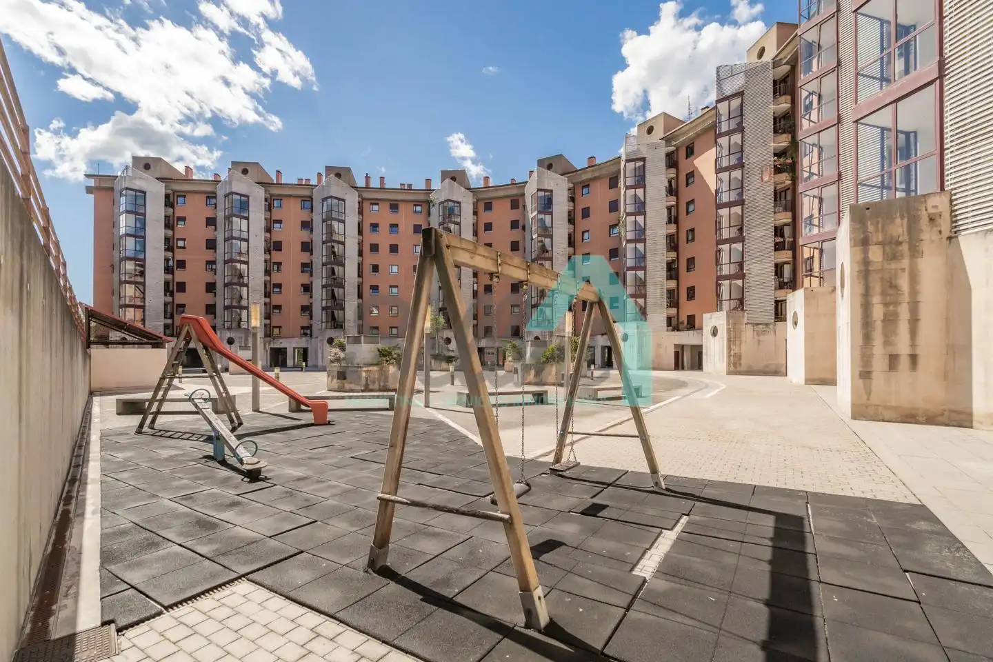 Vista exterior de Piso de alquiler en Oviedo  con Calefacción, Parquet y Terraza