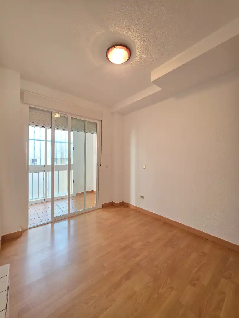 Bedroom of Flat for sale in Madrid  with Air Conditioner, Heating and Private garden