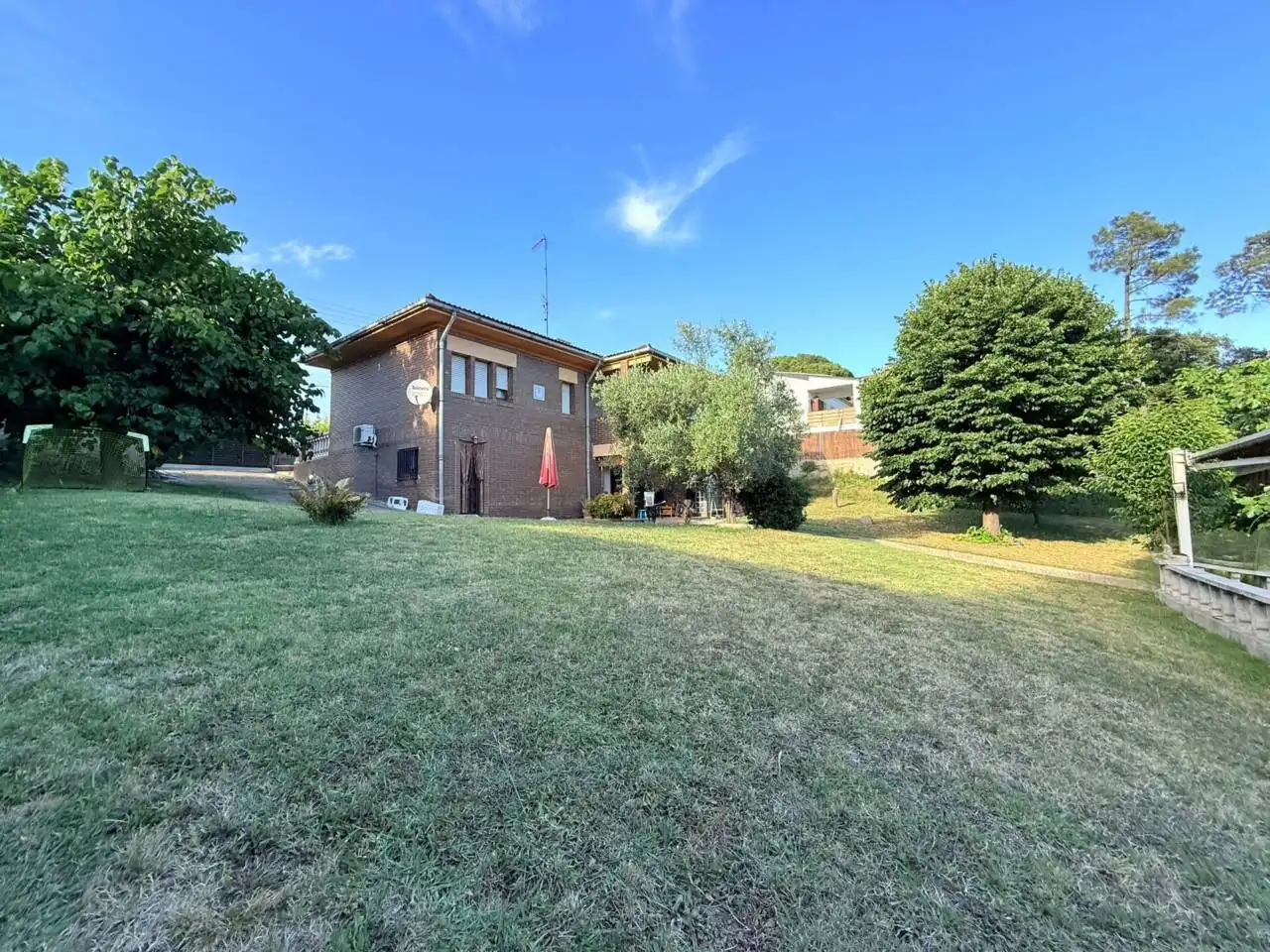 Vista exterior de Casa o xalet en venda en Riells i Viabrea amb Aire condicionat, Calefacció i Jardí privat