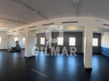 Local comercial en alquiler en Este - Alcosa- Torreblanca