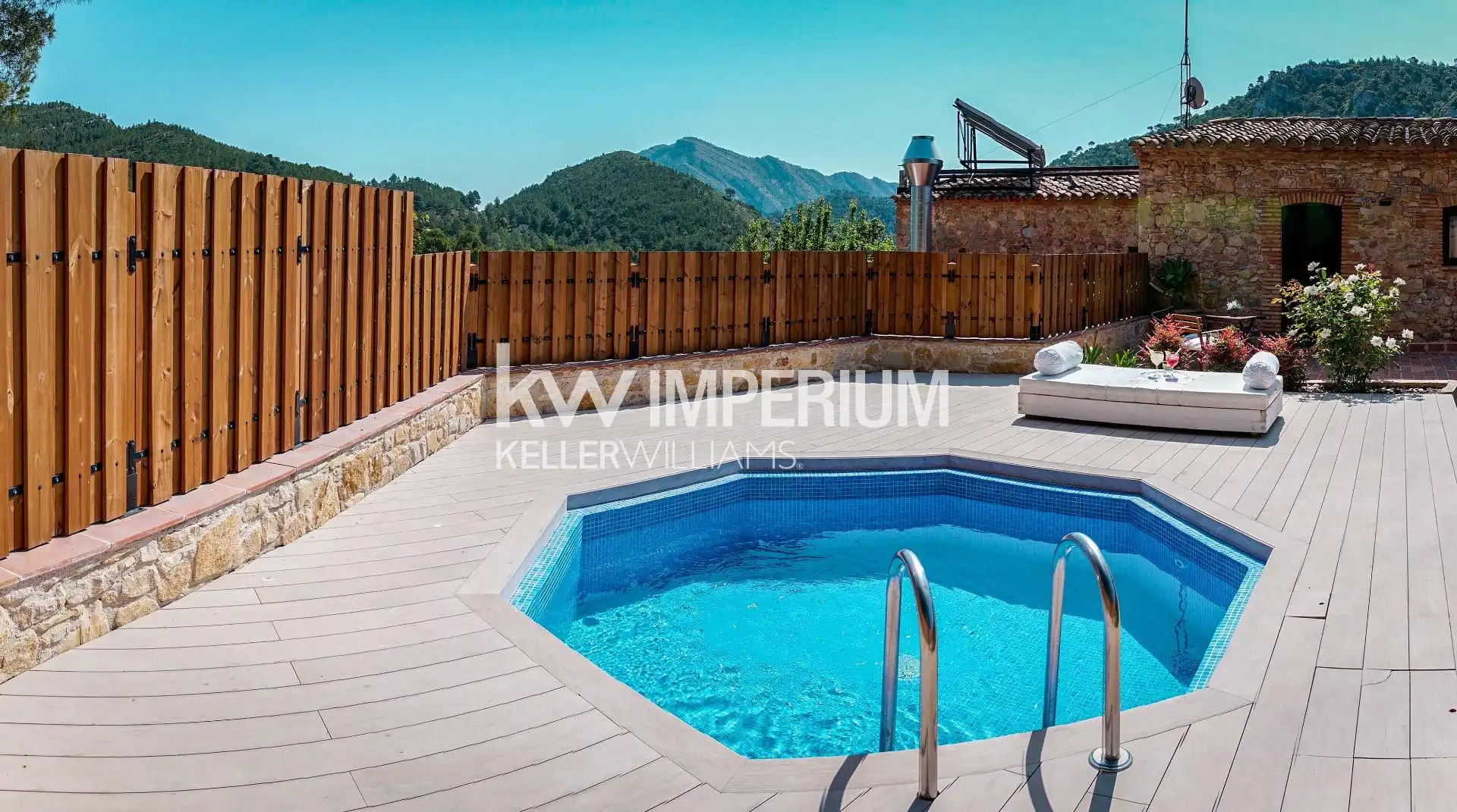 Piscina de Casa o xalet en venda en Colldejou amb Aire condicionat, Jardí privat i Terrassa